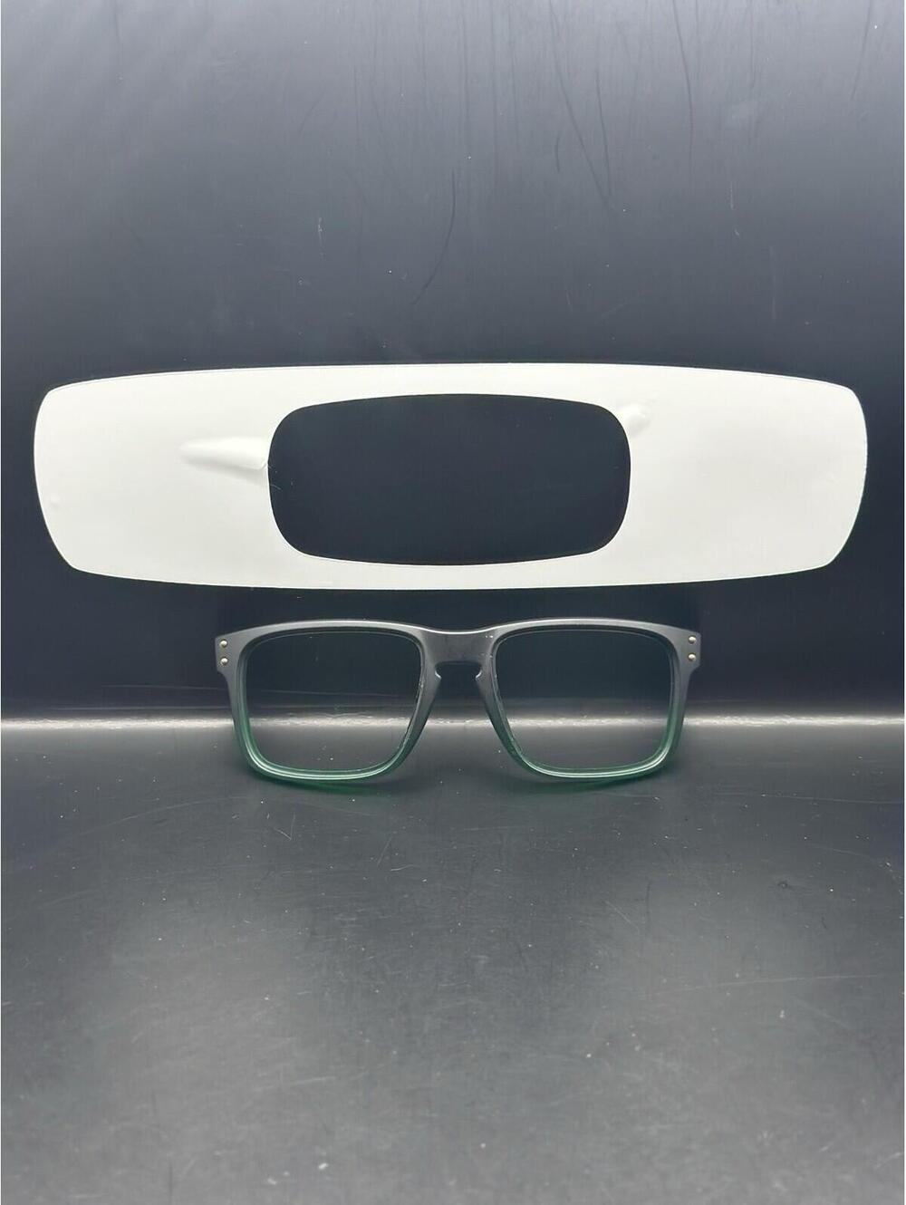 Oakley Holbrook Matte Black/Green Fade Front/Orbital (Gunmetal Rivets)